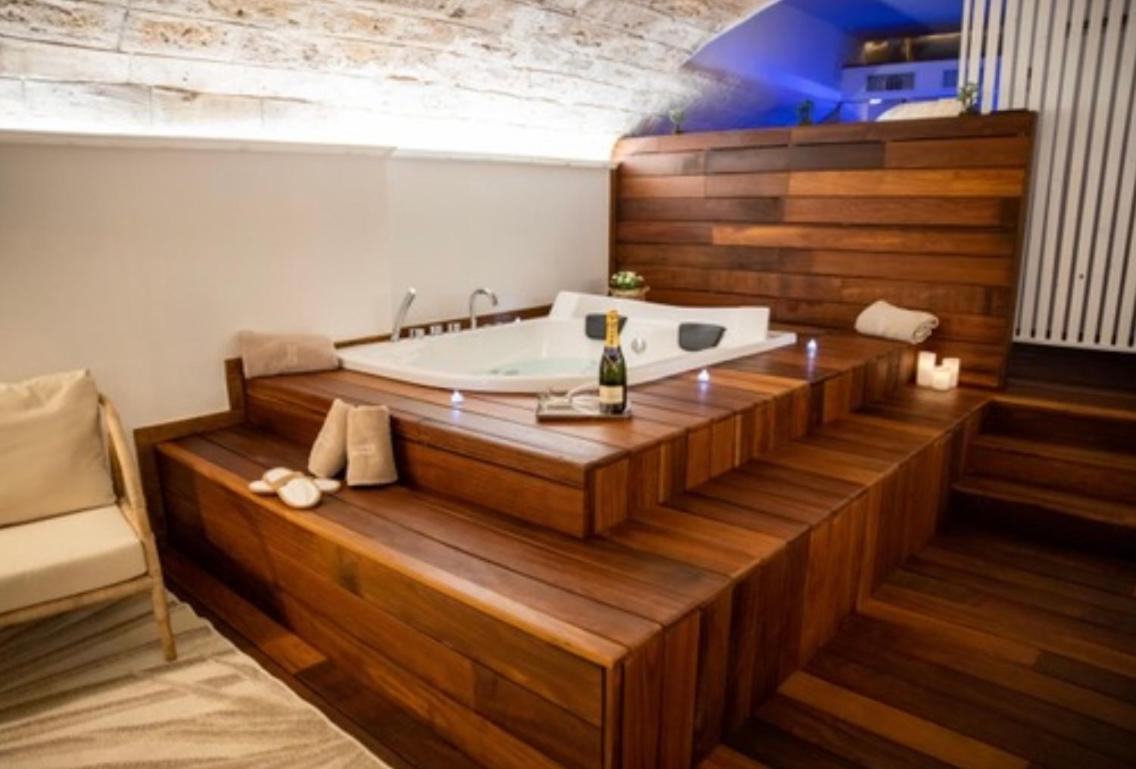 Lc Luxury Apartment Bari Bagian luar foto