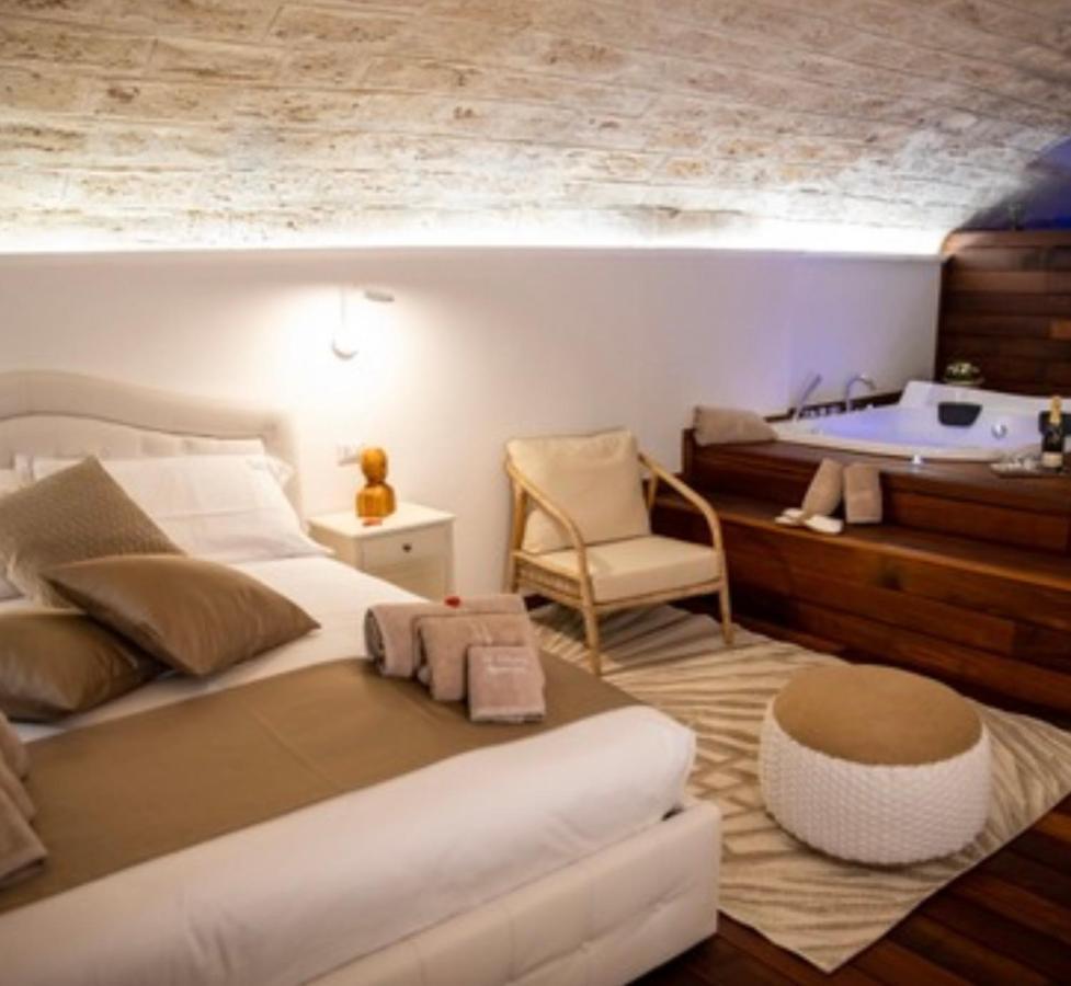 Lc Luxury Apartment Bari Bagian luar foto