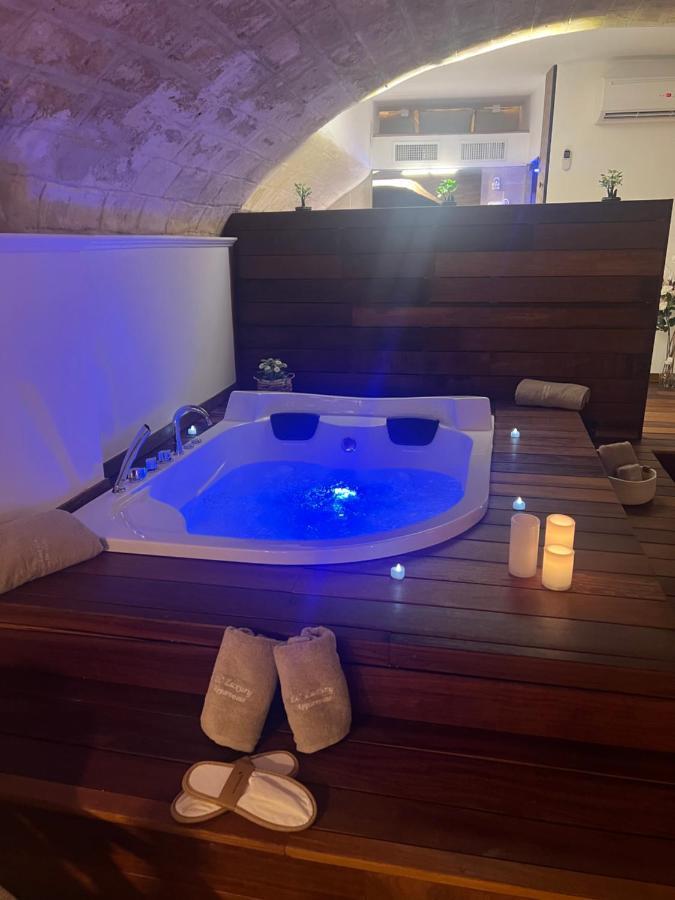 Lc Luxury Apartment Bari Bagian luar foto