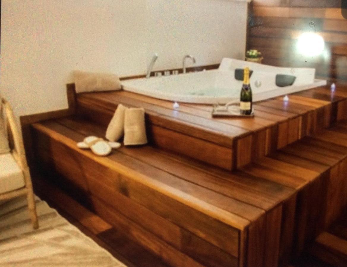 Lc Luxury Apartment Bari Bagian luar foto