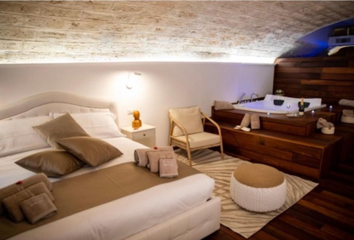 Lc Luxury Apartment Bari Bagian luar foto