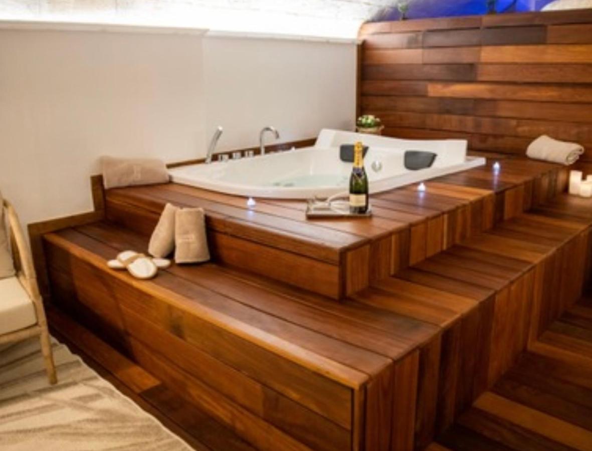 Lc Luxury Apartment Bari Bagian luar foto