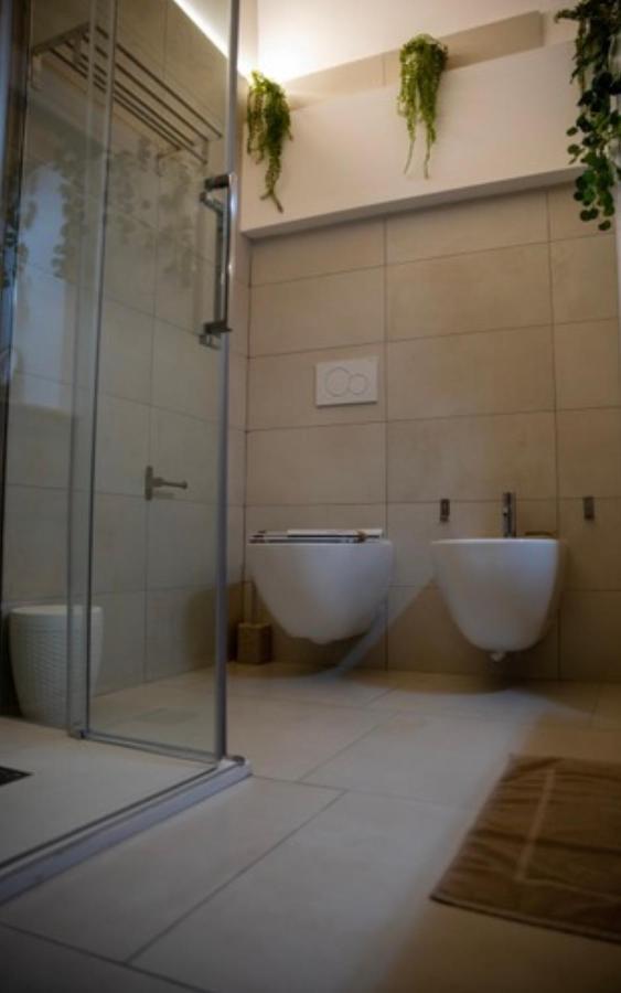 Lc Luxury Apartment Bari Bagian luar foto