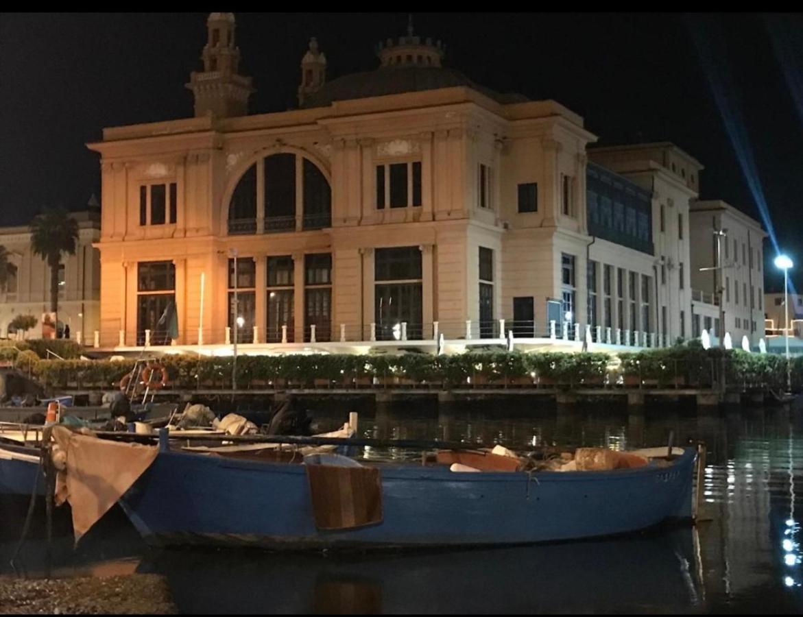 Lc Luxury Apartment Bari Bagian luar foto